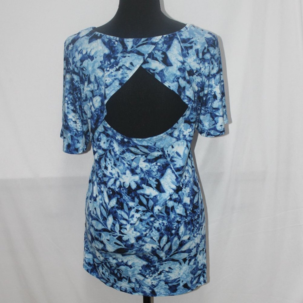 Cable & Gauge Blue & White Open Back Top - Picture 3 of 8